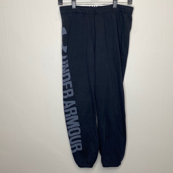 Women’s XS Under Armour Black Jogger sweatpants - Picture 1 of 5
